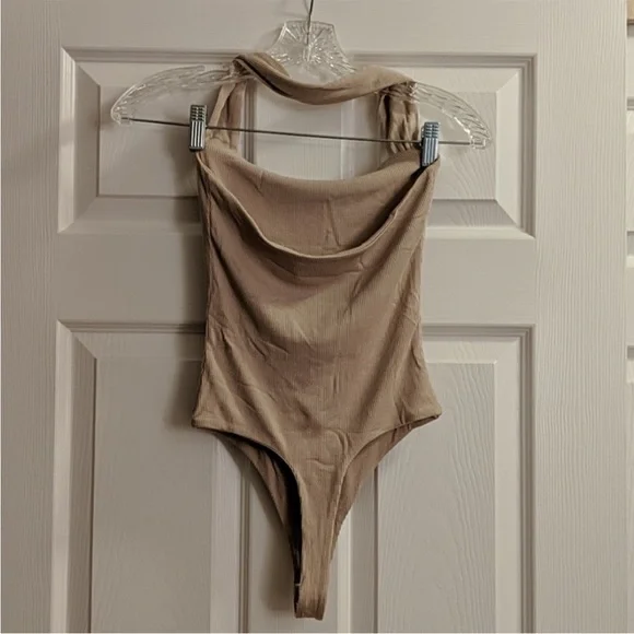 superdown Nude Halter Bodysuit - Picture 6 of 7